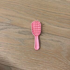 Doll hair brush